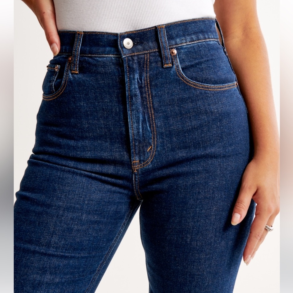 Abercrombie & Fitch Curve Love Ultra High Rise Ankle Straight Jean - Size 26/2 - Picture 9 of 12
